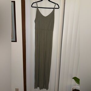 Lulu's Olive Green Sleeveless V-Neck Maxi Dress